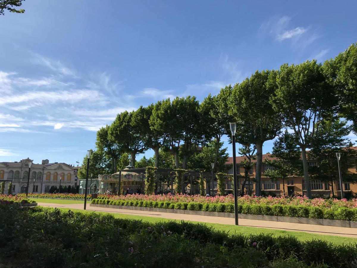 Appartement Contemporain Pont Vieux Carcassone Exterior photo